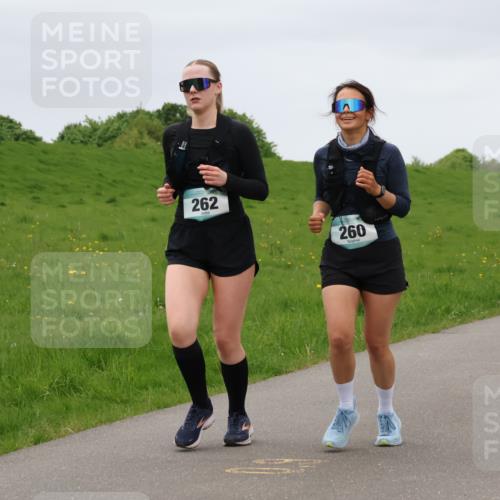 04.05.2025 - 8. Wedeler Halbmarathon Lena Gebhardt http://msf.ph/oto/7842538 04.05.2025 12:20:16 Laufen 262, 260 meine-sportfotos.de