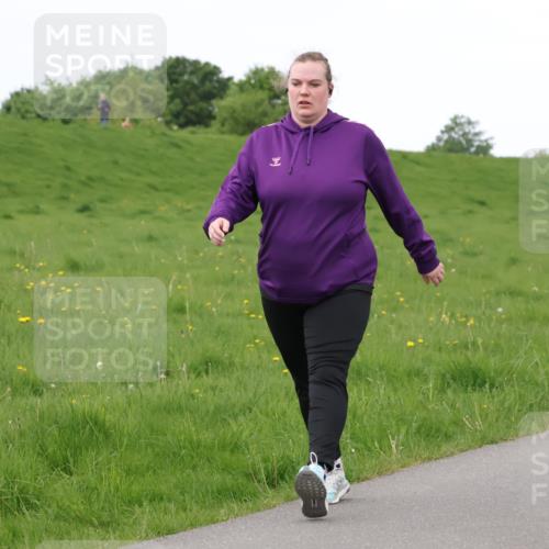 04.05.2025 - 8. Wedeler Halbmarathon Lena Gebhardt http://msf.ph/oto/7842579 04.05.2025 12:23:55 Laufen  meine-sportfotos.de