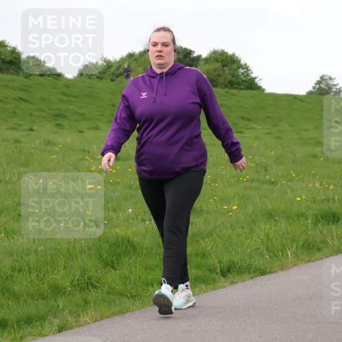 04.05.2025 - 8. Wedeler Halbmarathon Lena Gebhardt http://msf.ph/oto/7842582 04.05.2025 12:23:56 Laufen  meine-sportfotos.de