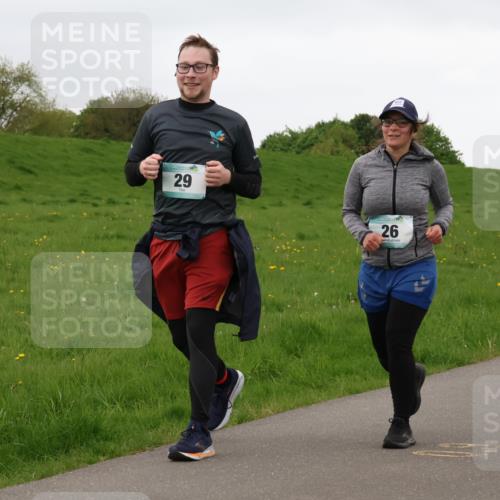 04.05.2025 - 8. Wedeler Halbmarathon Lena Gebhardt http://msf.ph/oto/7842588 04.05.2025 12:24:36 Laufen 29, 26 meine-sportfotos.de