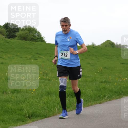 04.05.2025 - 8. Wedeler Halbmarathon Lena Gebhardt http://msf.ph/oto/7842617 04.05.2025 12:27:24 Laufen 212 meine-sportfotos.de