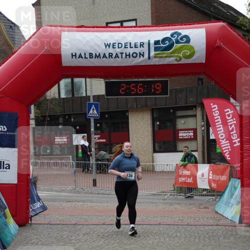 04.05.2025 - 8. Wedeler Halbmarathon Felixshl http://msf.ph/oto/7842655 04.05.2025 12:56:17 Ziel 134 meine-sportfotos.de