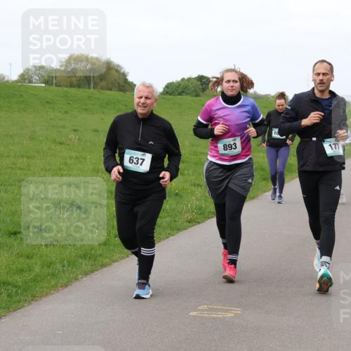 04.05.2025 - 8. Wedeler Halbmarathon Lena Gebhardt http://msf.ph/oto/7842765 04.05.2025 11:22:17 Laufen  meine-sportfotos.de