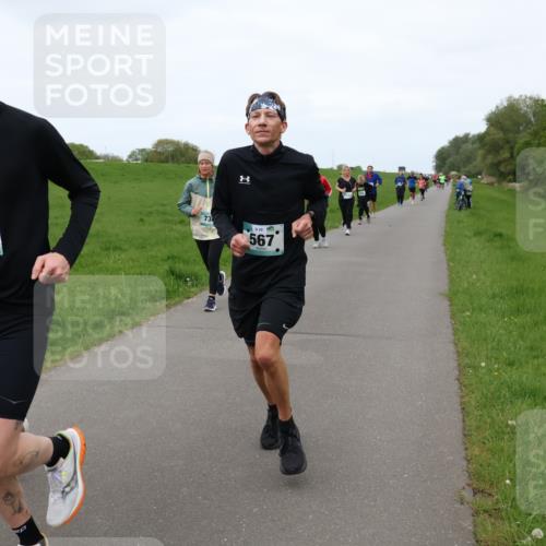 04.05.2025 - 8. Wedeler Halbmarathon Lena Gebhardt http://msf.ph/oto/7842779 04.05.2025 11:22:38 Laufen  meine-sportfotos.de