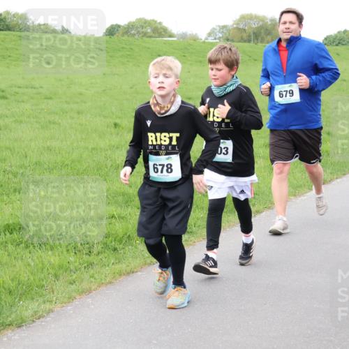 04.05.2025 - 8. Wedeler Halbmarathon Lena Gebhardt http://msf.ph/oto/7842784 04.05.2025 11:22:44 Laufen  meine-sportfotos.de