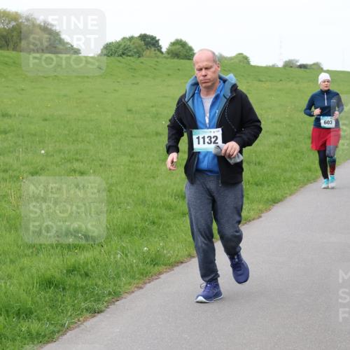 04.05.2025 - 8. Wedeler Halbmarathon Lena Gebhardt http://msf.ph/oto/7842787 04.05.2025 11:23:02 Laufen  meine-sportfotos.de