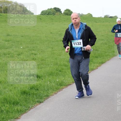 04.05.2025 - 8. Wedeler Halbmarathon Lena Gebhardt http://msf.ph/oto/7842788 04.05.2025 11:23:02 Laufen  meine-sportfotos.de