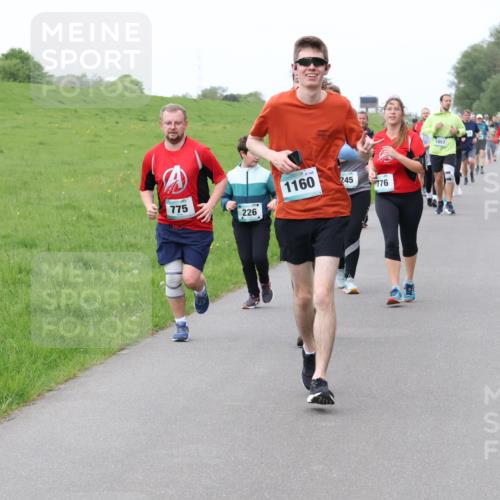 04.05.2025 - 8. Wedeler Halbmarathon Lena Gebhardt http://msf.ph/oto/7842793 04.05.2025 11:23:14 Laufen  meine-sportfotos.de