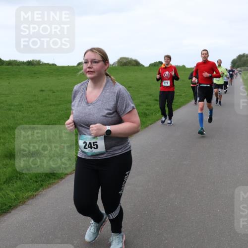 04.05.2025 - 8. Wedeler Halbmarathon Lena Gebhardt http://msf.ph/oto/7842796 04.05.2025 11:23:19 Laufen  meine-sportfotos.de