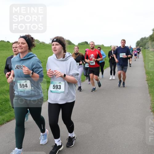 04.05.2025 - 8. Wedeler Halbmarathon Lena Gebhardt http://msf.ph/oto/7842804 04.05.2025 11:23:25 Laufen  meine-sportfotos.de