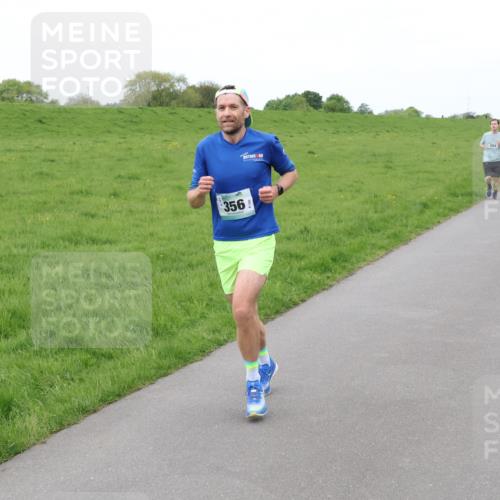 04.05.2025 - 8. Wedeler Halbmarathon Lena Gebhardt http://msf.ph/oto/7842812 04.05.2025 11:24:12 Laufen  meine-sportfotos.de