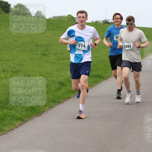 04.05.2025 - 8. Wedeler Halbmarathon Lena Gebhardt http://msf.ph/oto/7842813 04.05.2025 11:24:14 Laufen  meine-sportfotos.de