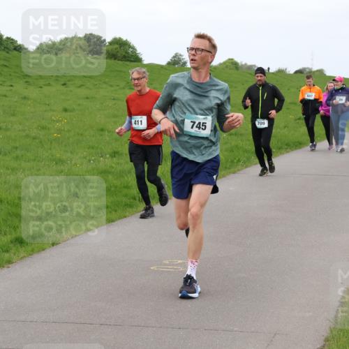 04.05.2025 - 8. Wedeler Halbmarathon Lena Gebhardt http://msf.ph/oto/7842816 04.05.2025 11:25:08 Laufen  meine-sportfotos.de