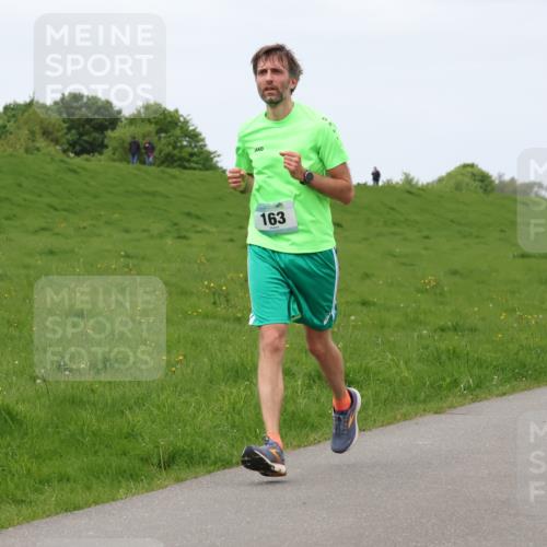 04.05.2025 - 8. Wedeler Halbmarathon Lena Gebhardt http://msf.ph/oto/7842882 04.05.2025 11:31:03 Laufen  meine-sportfotos.de