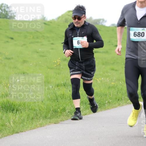 04.05.2025 - 8. Wedeler Halbmarathon Lena Gebhardt http://msf.ph/oto/7842902 04.05.2025 11:32:38 Laufen  meine-sportfotos.de