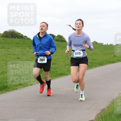 04.05.2025 - 8. Wedeler Halbmarathon Lena Gebhardt http://msf.ph/oto/7842934 04.05.2025 11:34:30 Laufen  meine-sportfotos.de