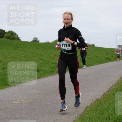 04.05.2025 - 8. Wedeler Halbmarathon Lena Gebhardt http://msf.ph/oto/7842952 04.05.2025 11:35:50 Laufen  meine-sportfotos.de