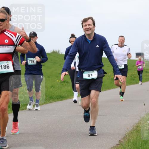 04.05.2025 - 8. Wedeler Halbmarathon Lena Gebhardt http://msf.ph/oto/7842953 04.05.2025 11:37:08 Laufen  meine-sportfotos.de