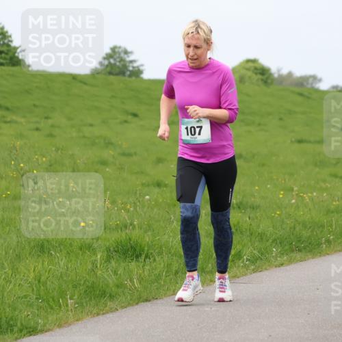 04.05.2025 - 8. Wedeler Halbmarathon Lena Gebhardt http://msf.ph/oto/7842957 04.05.2025 11:37:25 Laufen  meine-sportfotos.de