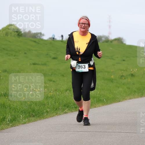 04.05.2025 - 8. Wedeler Halbmarathon Lena Gebhardt http://msf.ph/oto/7842992 04.05.2025 11:42:33 Laufen  meine-sportfotos.de