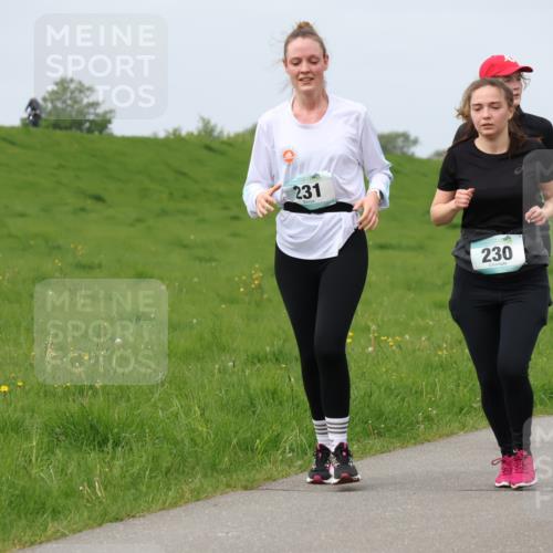 04.05.2025 - 8. Wedeler Halbmarathon Lena Gebhardt http://msf.ph/oto/7842995 04.05.2025 11:42:52 Laufen  meine-sportfotos.de
