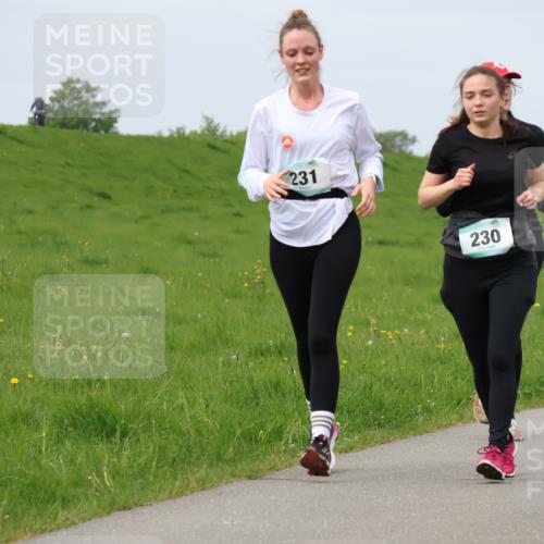 04.05.2025 - 8. Wedeler Halbmarathon Lena Gebhardt http://msf.ph/oto/7842996 04.05.2025 11:42:52 Laufen  meine-sportfotos.de