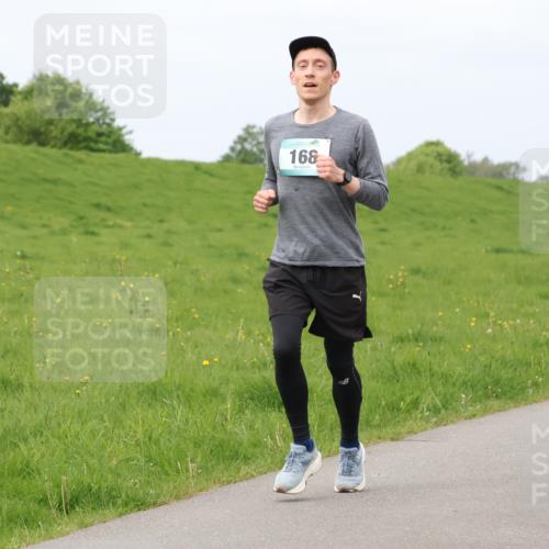 04.05.2025 - 8. Wedeler Halbmarathon Lena Gebhardt http://msf.ph/oto/7843002 04.05.2025 11:43:11 Laufen  meine-sportfotos.de