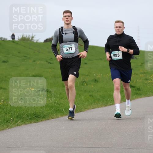 04.05.2025 - 8. Wedeler Halbmarathon Lena Gebhardt http://msf.ph/oto/7843011 04.05.2025 11:44:47 Laufen  meine-sportfotos.de