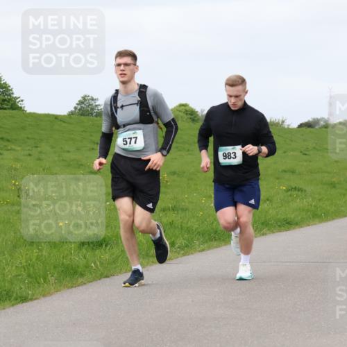04.05.2025 - 8. Wedeler Halbmarathon Lena Gebhardt http://msf.ph/oto/7843016 04.05.2025 11:44:50 Laufen  meine-sportfotos.de