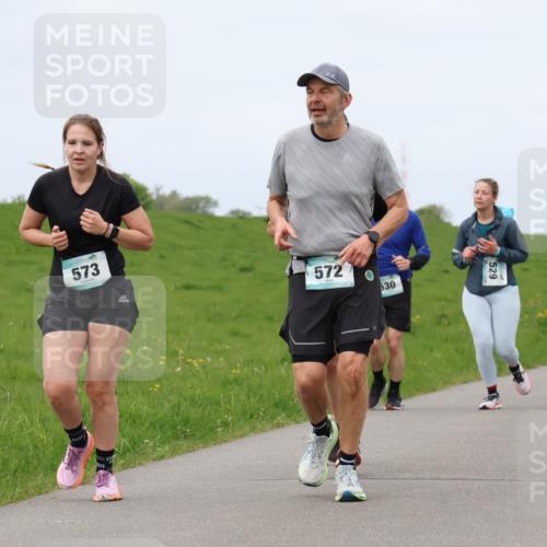 04.05.2025 - 8. Wedeler Halbmarathon Lena Gebhardt http://msf.ph/oto/7843041 04.05.2025 11:48:37 Laufen  meine-sportfotos.de