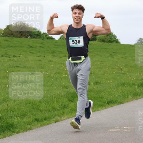 04.05.2025 - 8. Wedeler Halbmarathon Lena Gebhardt http://msf.ph/oto/7843057 04.05.2025 11:49:45 Laufen  meine-sportfotos.de