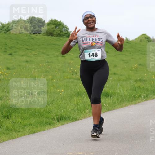 04.05.2025 - 8. Wedeler Halbmarathon Lena Gebhardt http://msf.ph/oto/7843080 04.05.2025 11:52:20 Laufen  meine-sportfotos.de