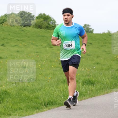 04.05.2025 - 8. Wedeler Halbmarathon Lena Gebhardt http://msf.ph/oto/7843086 04.05.2025 11:52:46 Laufen  meine-sportfotos.de