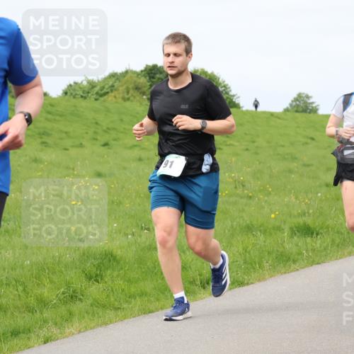 04.05.2025 - 8. Wedeler Halbmarathon Lena Gebhardt http://msf.ph/oto/7843098 04.05.2025 11:54:44 Laufen  meine-sportfotos.de