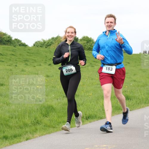 04.05.2025 - 8. Wedeler Halbmarathon Lena Gebhardt http://msf.ph/oto/7843131 04.05.2025 11:59:40 Laufen  meine-sportfotos.de