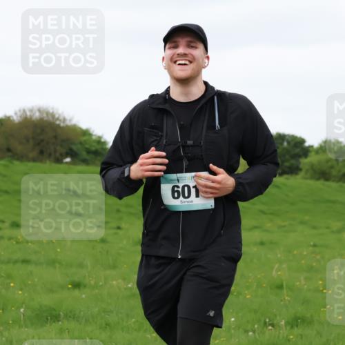 04.05.2025 - 8. Wedeler Halbmarathon Lena Gebhardt http://msf.ph/oto/7843155 04.05.2025 12:03:21 Laufen  meine-sportfotos.de