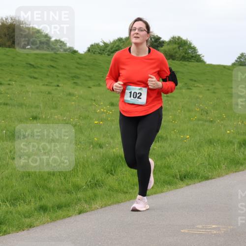 04.05.2025 - 8. Wedeler Halbmarathon Lena Gebhardt http://msf.ph/oto/7843156 04.05.2025 12:03:29 Laufen  meine-sportfotos.de