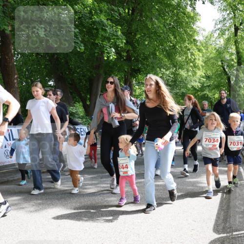 17.05.2025 - Störlauf Strokosch-Dieckow http://msf.ph/oto/7846100 17.05.2025 13:03:20 Ziel 244, 7034, 7031 meine-sportfotos.de