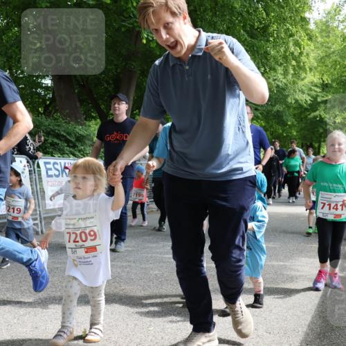17.05.2025 - Störlauf Strokosch-Dieckow http://msf.ph/oto/7846126 17.05.2025 13:03:31 Ziel 219, 2025, 7209, 7195, 12001, 17140 meine-sportfotos.de