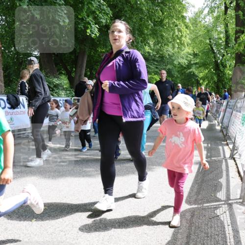 17.05.2025 - Störlauf Strokosch-Dieckow http://msf.ph/oto/7846144 17.05.2025 13:03:38 Ziel 7067, 2525, 7127, 7008 meine-sportfotos.de