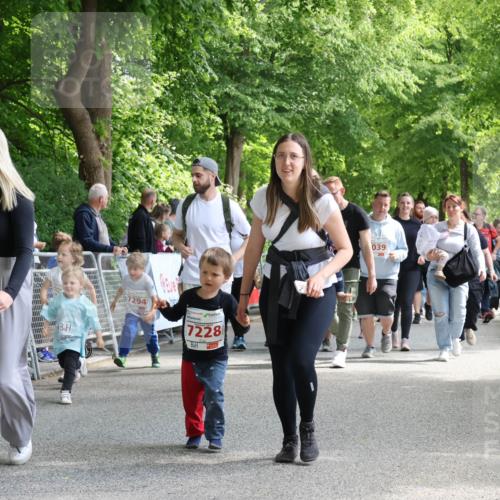 17.05.2025 - Störlauf Strokosch-Dieckow http://msf.ph/oto/7846160 17.05.2025 13:03:48 Ziel 051, 7294, 7228, 039 meine-sportfotos.de