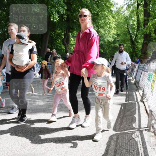 17.05.2025 - Störlauf Strokosch-Dieckow http://msf.ph/oto/7846188 17.05.2025 13:04:08 Ziel 7261, 7004, 2025, 7019, 570 meine-sportfotos.de