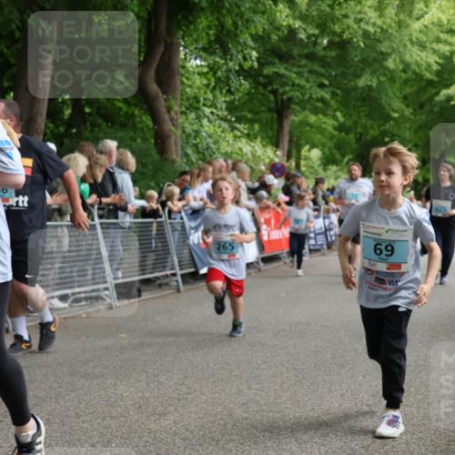 17.05.2025 - Störlauf Strokosch-Dieckow http://msf.ph/oto/7847301 17.05.2025 13:46:00 Ziel 2025, 252, 265, 2025, 69, 275 meine-sportfotos.de