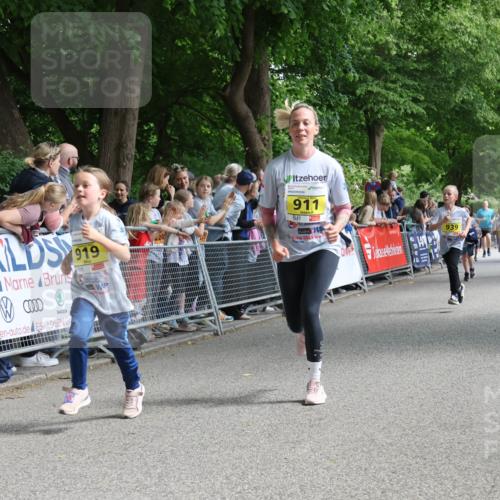 17.05.2025 - Störlauf Strokosch-Dieckow http://msf.ph/oto/7849103 17.05.2025 14:13:54 Ziel 1919, 911, 939 meine-sportfotos.de
