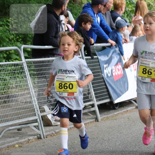 17.05.2025 - Störlauf Strokosch-Dieckow http://msf.ph/oto/7849333 17.05.2025 14:15:56 Ziel 2025, 860, 2025, 861 meine-sportfotos.de
