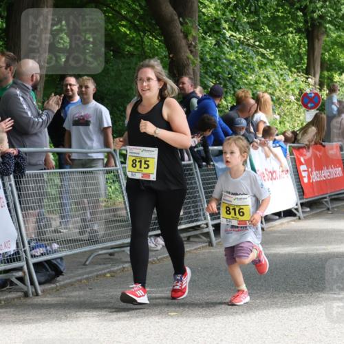 17.05.2025 - Störlauf Strokosch-Dieckow http://msf.ph/oto/7849398 17.05.2025 14:16:37 Ziel 815, 816, 40 meine-sportfotos.de