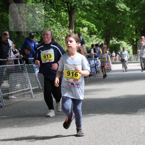 17.05.2025 - Störlauf Strokosch-Dieckow http://msf.ph/oto/7849419 17.05.2025 14:16:54 Ziel 913, 2025, 916, 629 meine-sportfotos.de