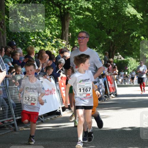 17.05.2025 - Störlauf Strokosch-Dieckow http://msf.ph/oto/7850616 17.05.2025 14:47:22 Ziel 2025, 058, 1235, 2025, 1167 meine-sportfotos.de