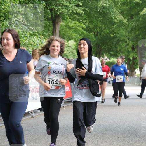 17.05.2025 - Störlauf Strokosch-Dieckow http://msf.ph/oto/7851329 17.05.2025 14:55:59 Ziel 2025, 1641, 9, 1224 meine-sportfotos.de