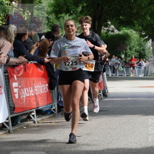 17.05.2025 - Störlauf Strokosch-Dieckow http://msf.ph/oto/7851824 17.05.2025 15:23:56 Ziel 2025, 1225, 256, 1936 meine-sportfotos.de